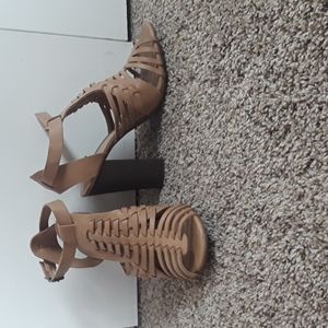 Size 10 2.5 inch Heel